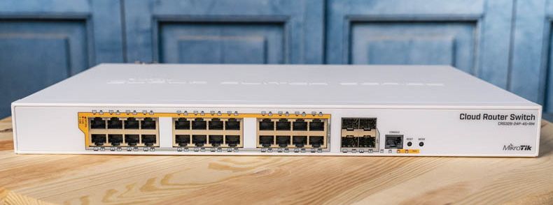 نمای تکمیلی روتر سوئیچ میکروتیک مدل Mikrotik CRS328-24P-4S+RM — تصویر 4