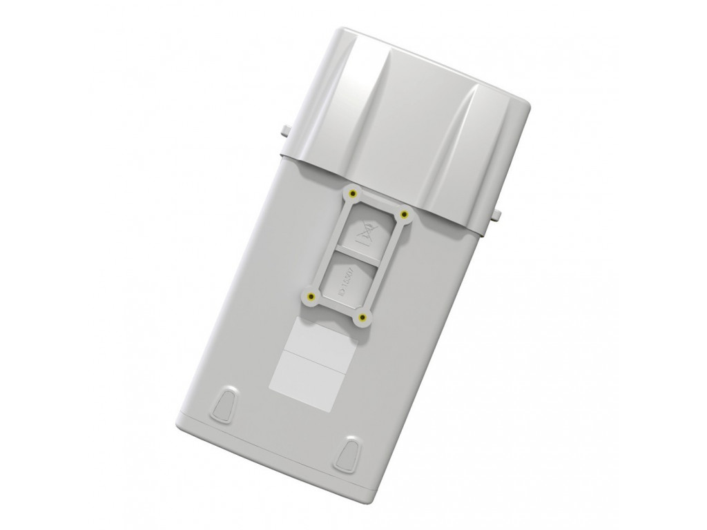 میکروتیک BaseBox 2 — کانکتورهای RPSMA و پورت گیگابیت