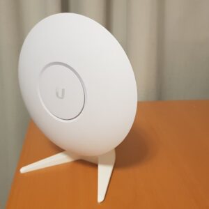 اکسس پوینت Ubiquiti UniFi UAP-AC-Pro نام تجاری UniFi Access Point AC Pro می باشد